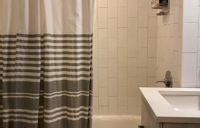 1 bed, 1 bath, 712 sqft, $5,250, Unit 602