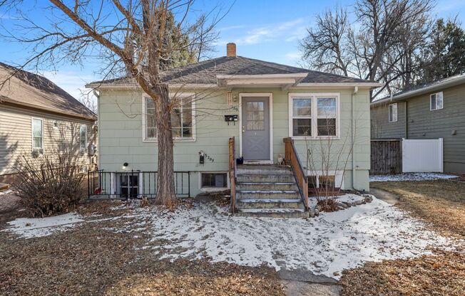 Excellent Main Floor Duplex Unit in Heart of Fort Collins!
