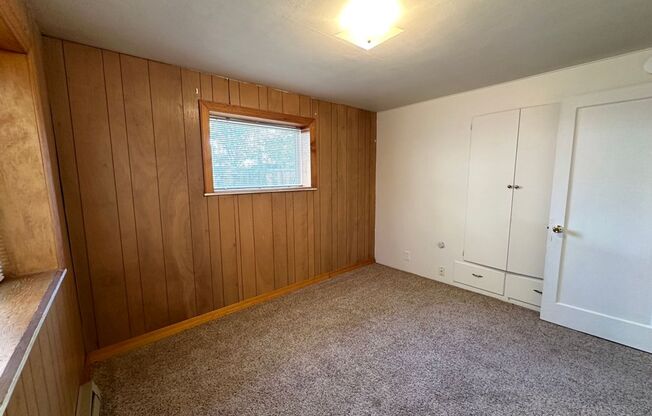 3 beds, 1 bath, $1,725