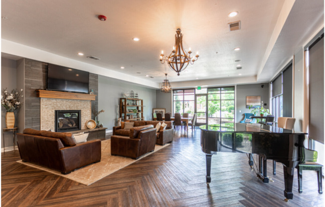 2 beds, 2 baths, 1,004 sqft, $1,550, Unit 339