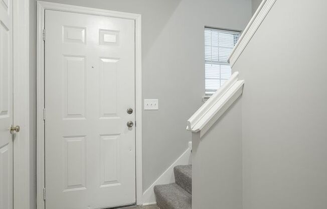 2 Bedroom, 2 Bath townhome in East Brainerd!