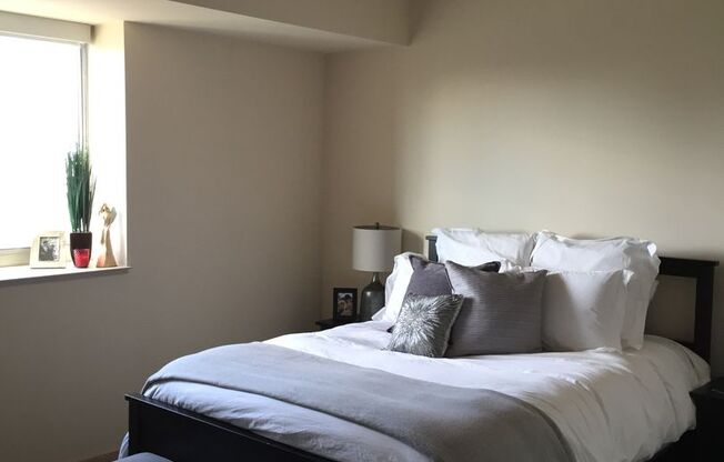 1 bed, 1 bath, 987 sqft, $2,150, Unit 408