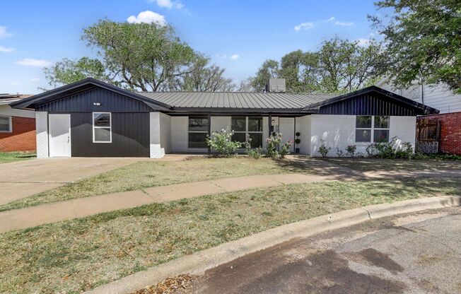 Fully Remodeled 4 Bedroom Home Located On Cul-de-Sac!