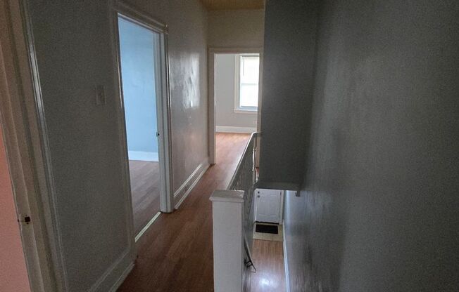 3 beds, 1 bath, $1,300