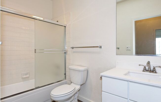 1 bed, 1 bath, 700 sqft, $2,395, Unit 303 - empty