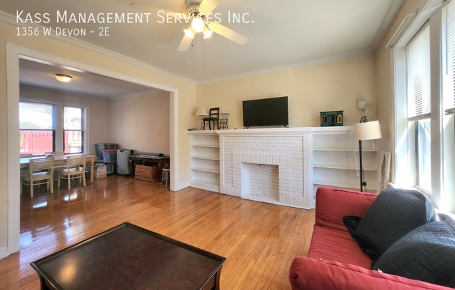 1356 W DEVON