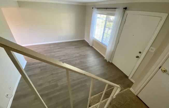 211 Pecan Grove Ct