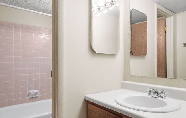 2 beds, 1 bath, 950 sqft, $1,199, Unit 104 B