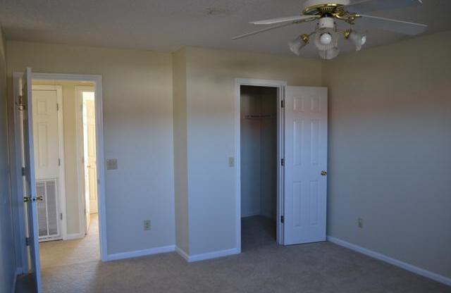 3 beds, 2 baths, $1,650