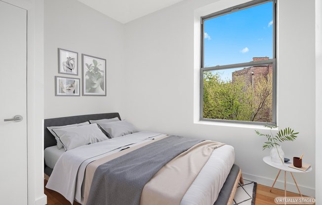 479 W 152 ST