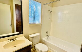 Ground Floor 1BR Condo with Private Yard in South Austin