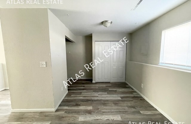 2 beds, 1 bath, $1,325