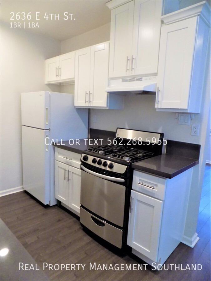2636 E 4 ST