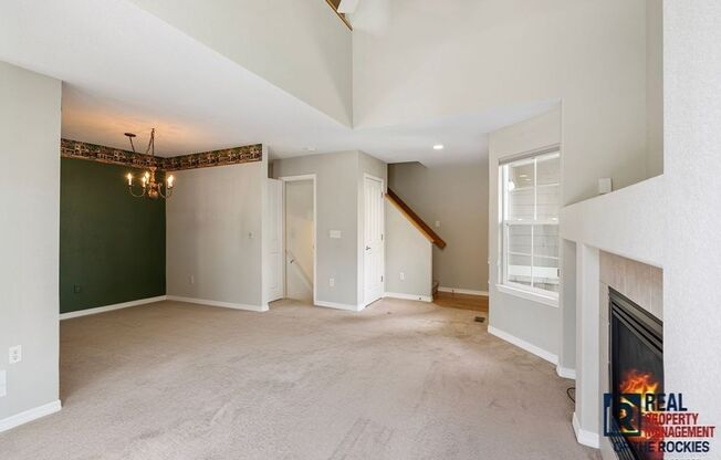 Fort Collins Townhouse with Vaulted Ceilings and Fireplace