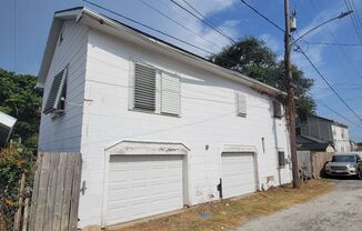 Large 2/1 Garage Apartment