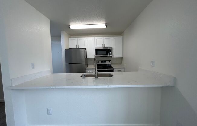 1 bed, 1 bath, 570 sqft, $1,495, Unit 102