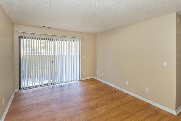 1 bed, 1 bath, 520 sqft, $900, Unit 6-101