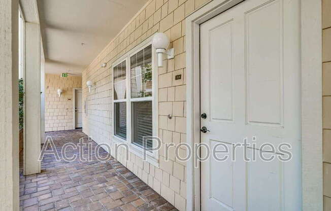 604 S FAIR OAKS AVE