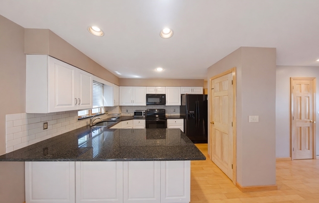 465 FELLSWAY E