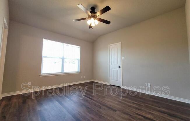 3 beds, 2 baths, 1,316 sqft, $1,425