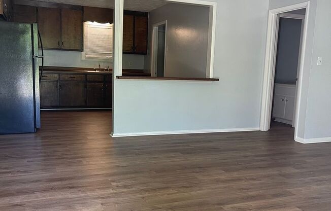 2 beds, 1 bath, $1,200