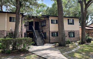 1734 FOXHALL CIR