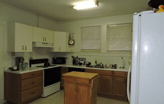 4 beds, 2 baths, $1,900