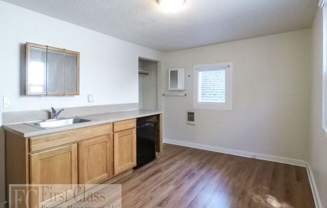 2708 NE SANDY BLVD, UNIT 10