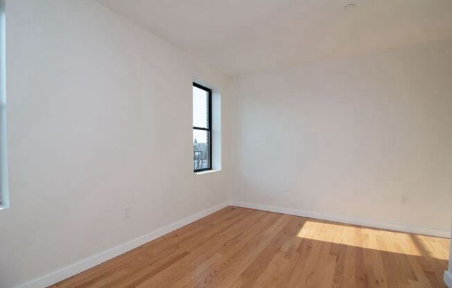 1 bed, 1 bath, 4 sqft, $1,450, Unit 3F