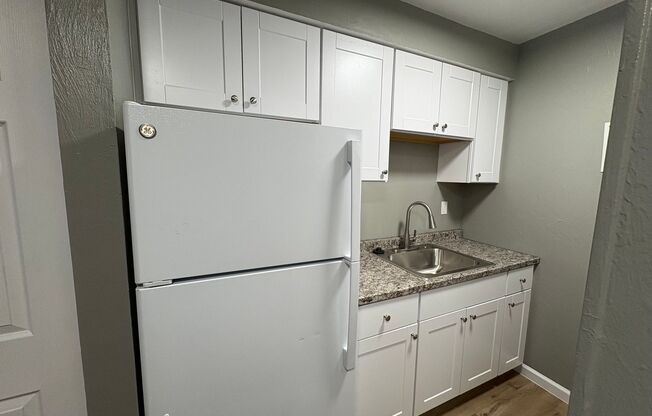 1 bed, 1 bath, 600 sqft, $899, Unit 7