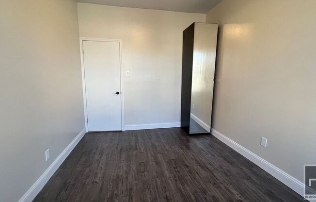 433 E 2 ST