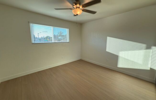 2 beds, 1 bath, 850 sqft, $2,400, Unit 2