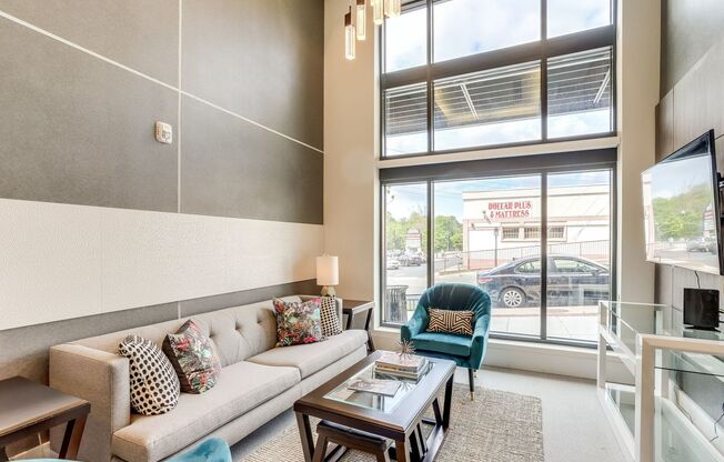 1 bedroom 1 bathroom condo available immediately for rent