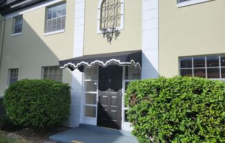 Location , Location this one  bedroom one bath  apartment close to shopping and dinning