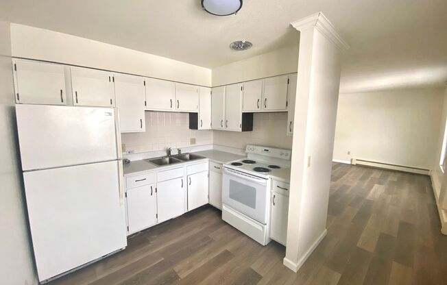 2 beds, 1 bath, 750 sqft, $1,075, Unit 815-13