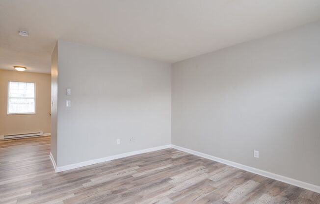 2 beds, 1 bath, 850 sqft, $1,295, Unit Unit 88