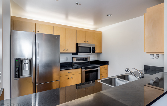 140 South Van Ness Avenue, Unit# 641