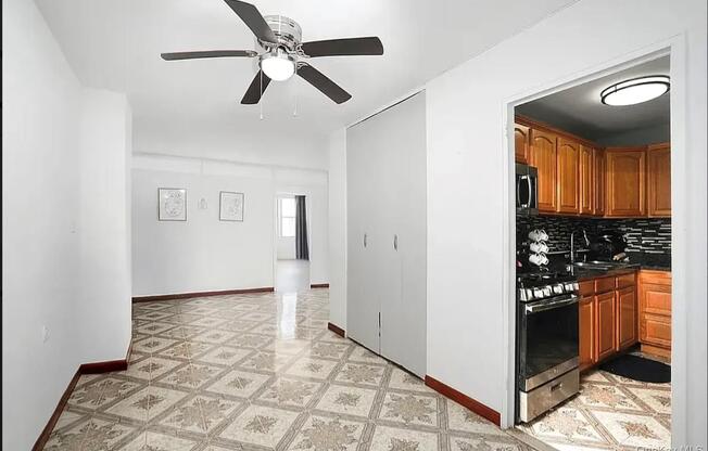 1 bed, 1 bath, 639 sqft, $2,295, Unit B711