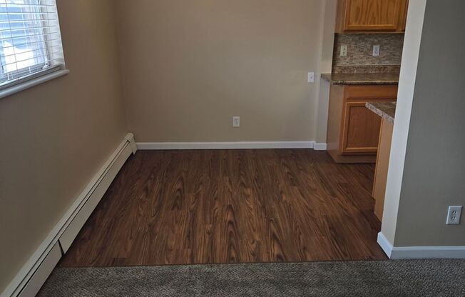 2 beds, 1 bath, 900 sqft, $940, Unit 92