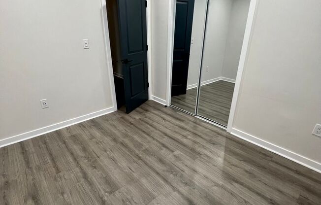 Newly Renovated 3-Bedroom Townhouse in West Passyunk! Available Early July!