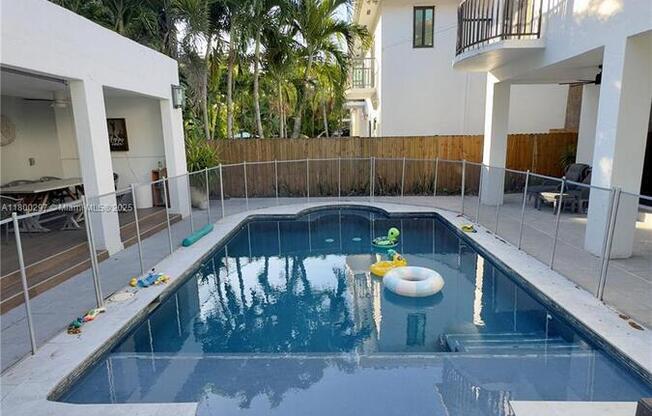835 SW 22 RD