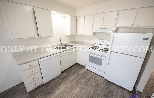 2 beds, 1 bath, 920 sqft, $1,299, Unit 30