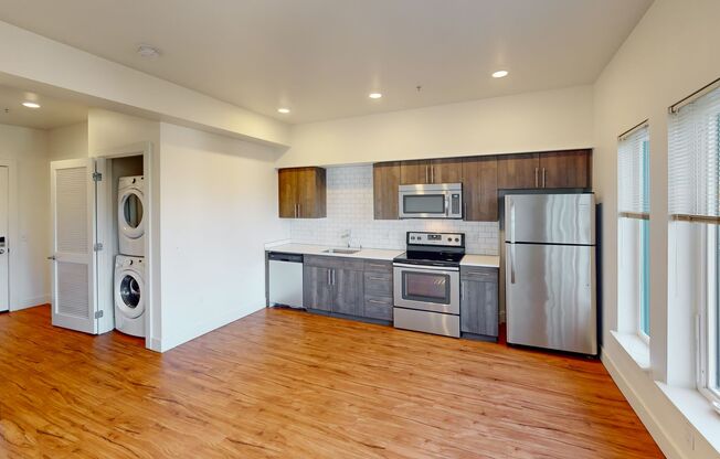 Studio, 1 bath, 351 sqft, $1,625, Unit 801