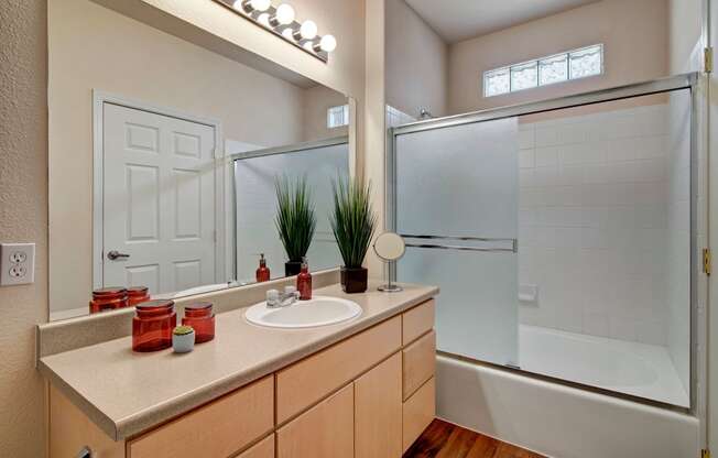 Sonoma Landing Bathroom