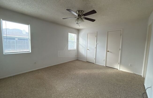 3 beds, 2 baths, $1,325