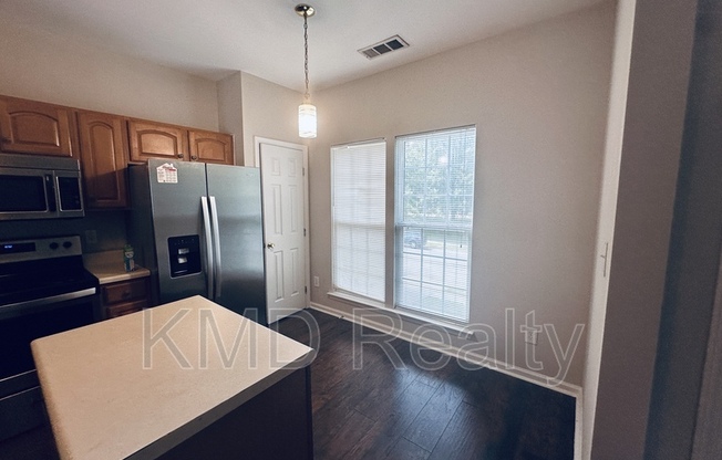 940 TIGER LN
