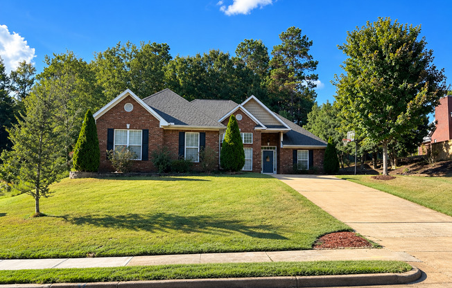 Beautiful 3 Bed, 2.5 bath in Camden Ridge Subdivision