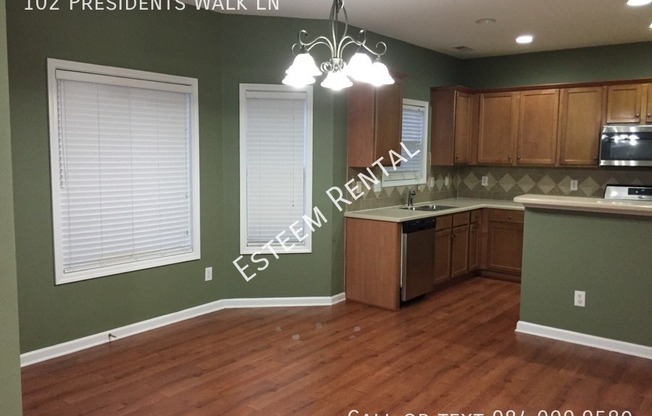 102 PRESIDENTS WALK LN