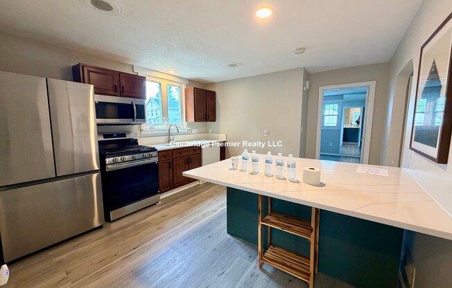 4 6 W ST