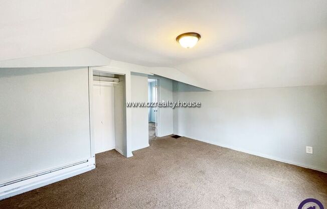 1263 CRESTWOOD DR